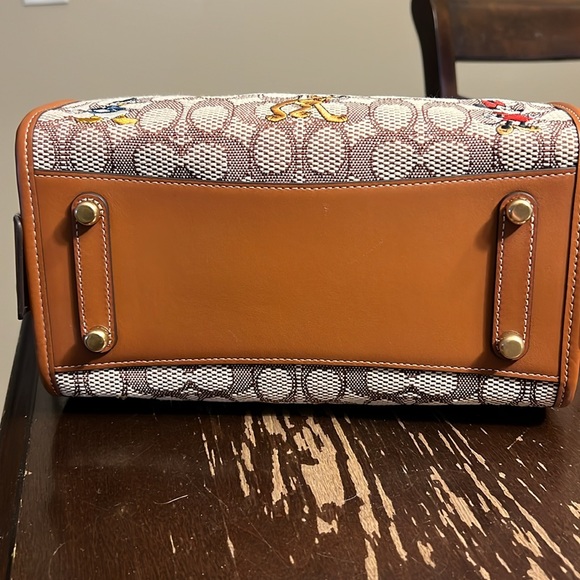 Disney x Coach Rogue 25 - Picture 5 of 9